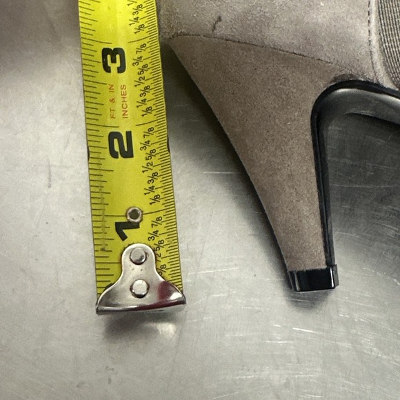 BANDOLINO Womens 6 Beige Short Boot Bari Pointy Toe Kitten‎ Heel Suede Booties - Picture 10 of 10